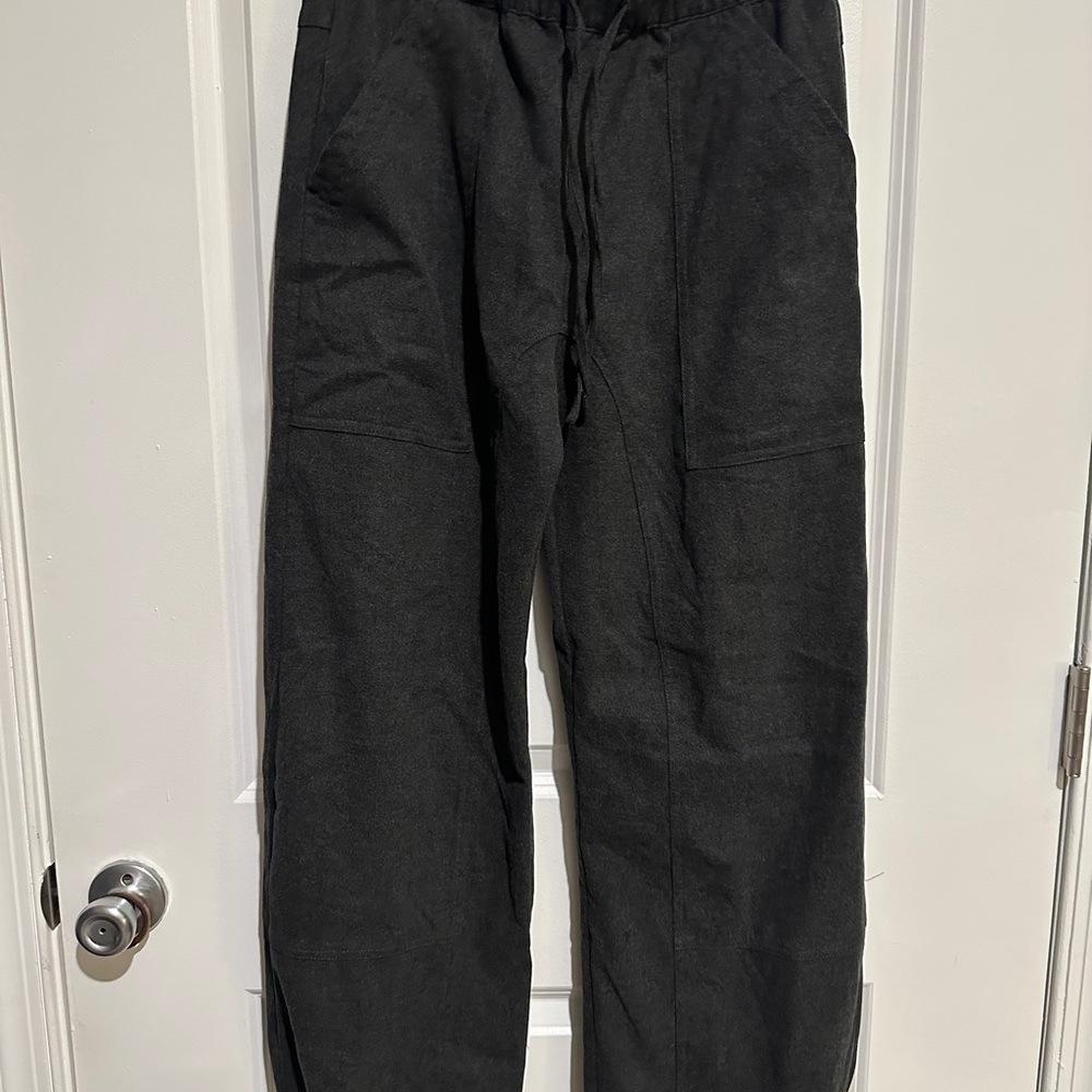 Zara Women’s Charcoal Cargo Pants